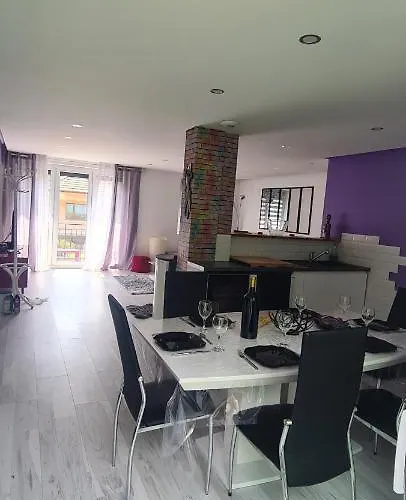 Hébergement de vacances Maison Piscine *